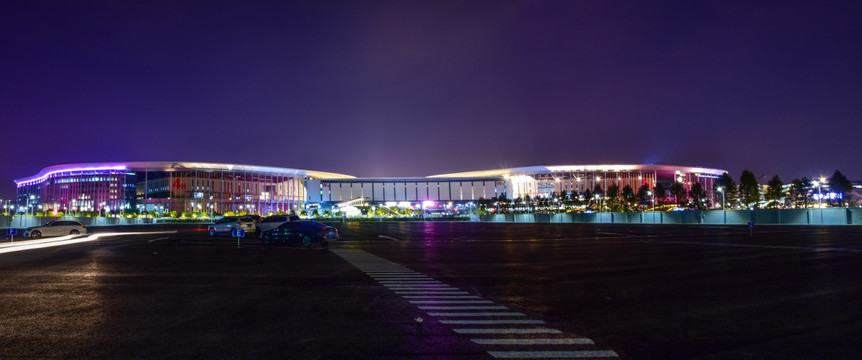 国家会展中心夜景