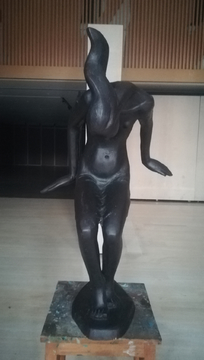 女人体雕塑