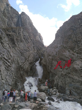 新疆独库公路沿途天瀑景点
