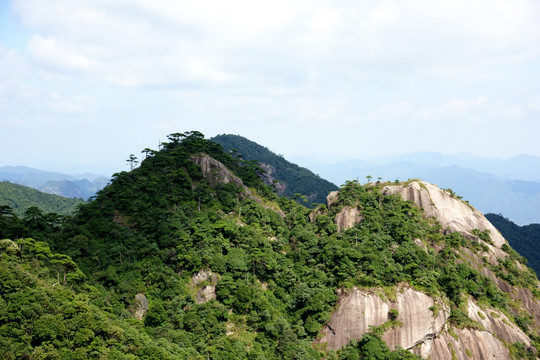 蓝天白云三清山