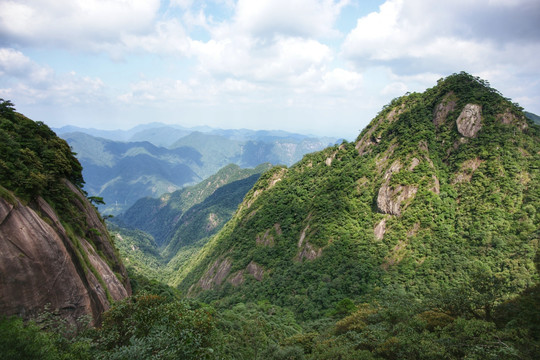 蓝天白云山谷云海三清山