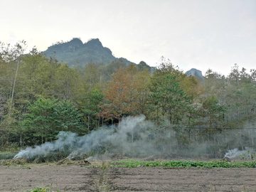 山村晨曦