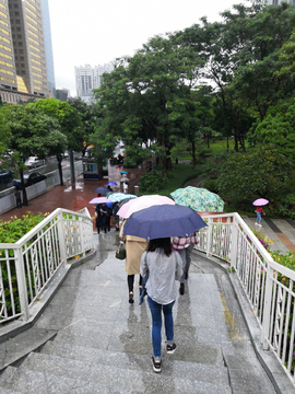 cbd广州下雨天