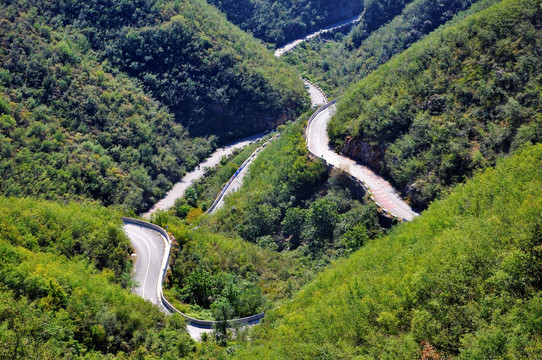 山间公路