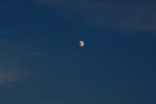 月亮