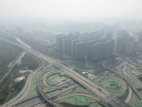 雾霾中的郑州