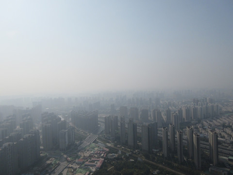 雾霾中的郑州