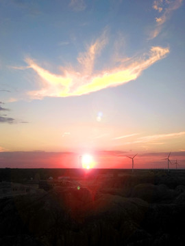 新疆五彩滩夕照晚霞