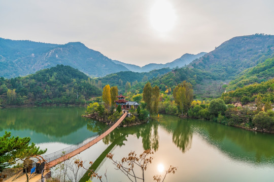 淄博云水瑶景区秋天山水风景