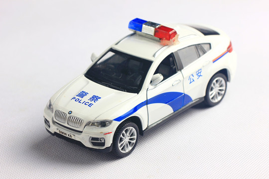 警车