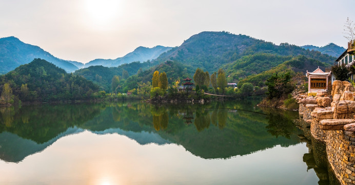 山水画淄博云水瑶景区秋天风景
