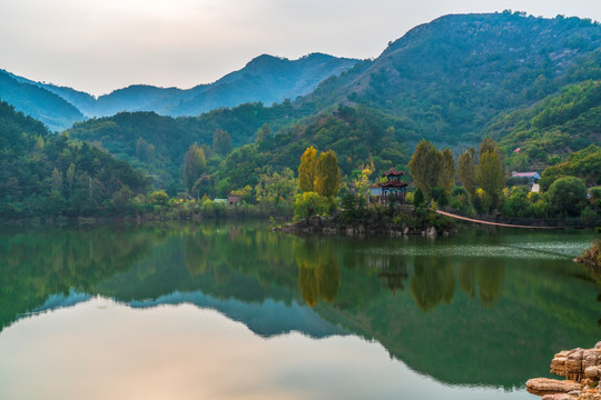 山水淄博云水瑶景区秋天风景
