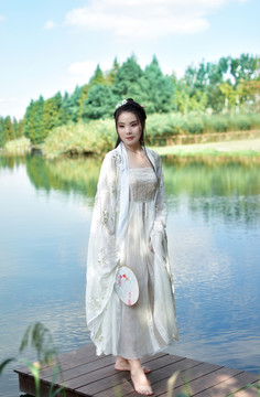 古风汉服古装美女写真中国古典风