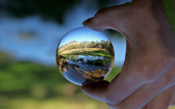 玻璃球创意风景