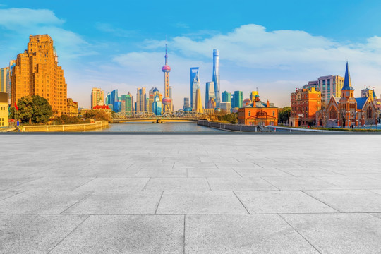 地砖地面和上海摩天大楼天际线