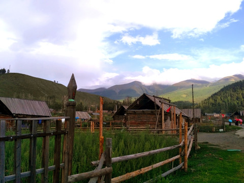 新疆白哈巴村村寨