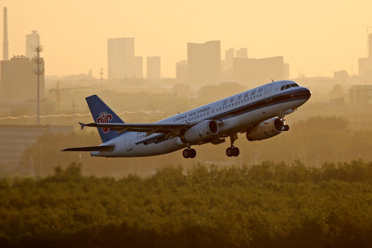 中国南方航空飞机起飞