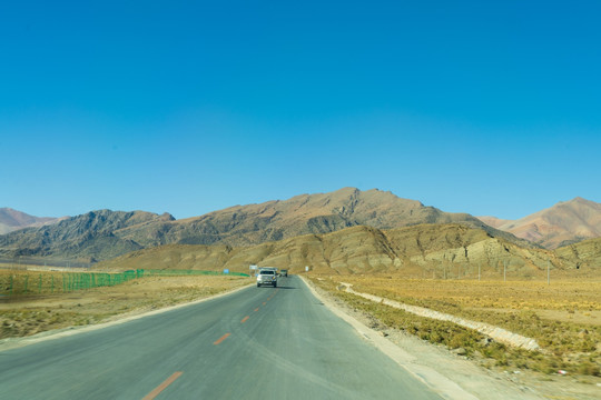 西藏的公路和荒原106