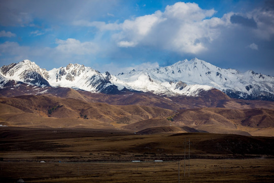 雅拉雪山