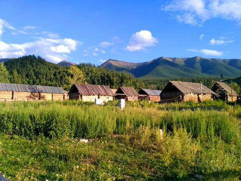 新疆白哈巴村村寨