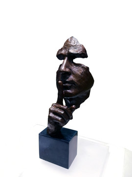 萨尔瓦多达利雕塑寂静