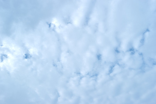 多云阴天