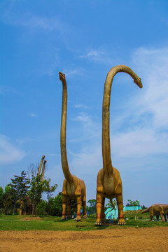 锦州世博园马门溪龙恐龙