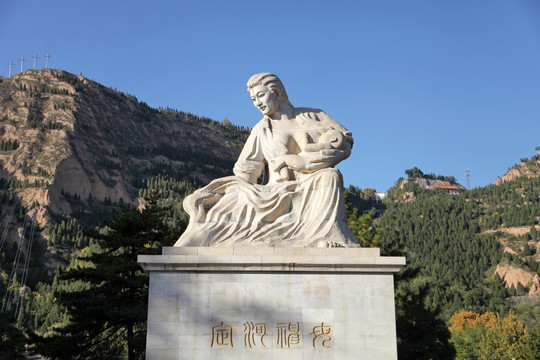 定河神母雕像