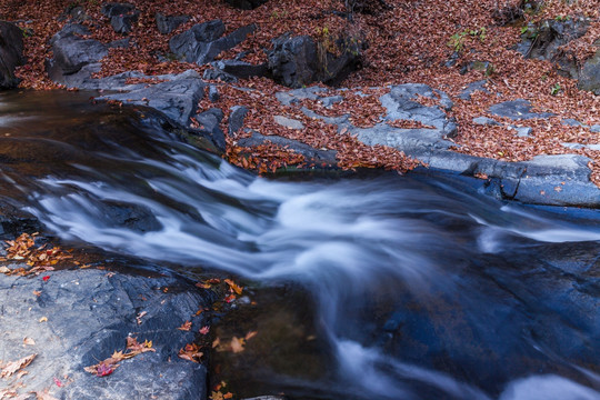 红叶秋色瀑布流水自然景观17