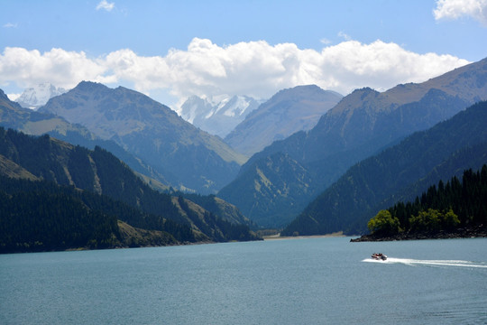 天山天池