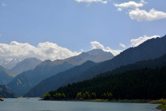 天山天池