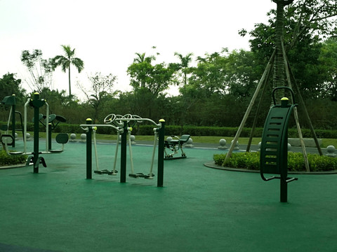 公园健身设施