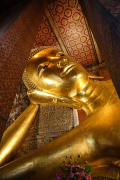 泰国曼谷卧佛寺大佛塑像