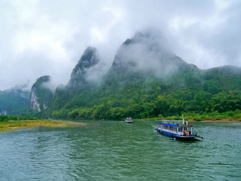 桂林阳朔漓江鲤鱼翅