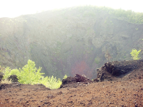 老黑山火山口