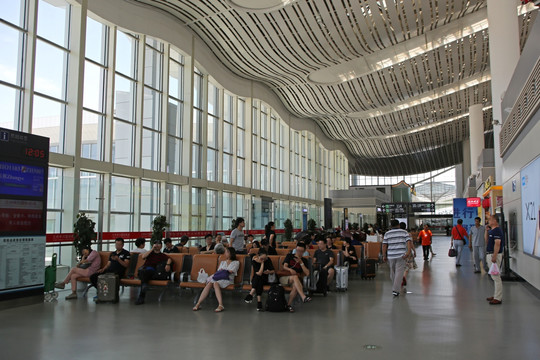 兰州机场航站楼候机厅内景
