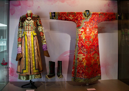 蒙古族女装