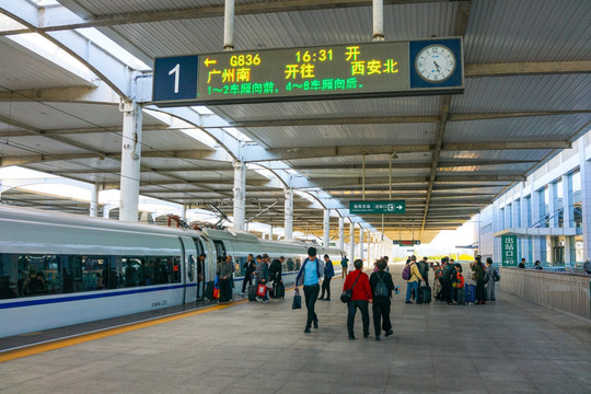 信阳高铁站