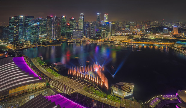 俯瞰滨海湾夜景