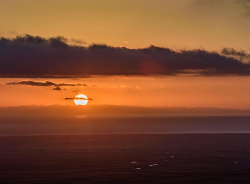 青海湖夕阳晚霞日出朝霞