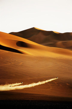 沙漠拉力赛
