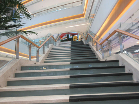 商场钢琴楼梯