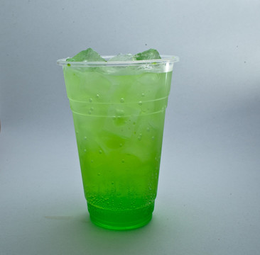 绿色的冷饮