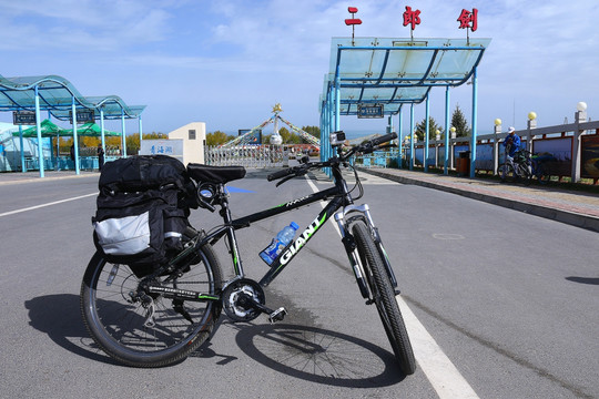 青海湖二郎剑骑行自行车