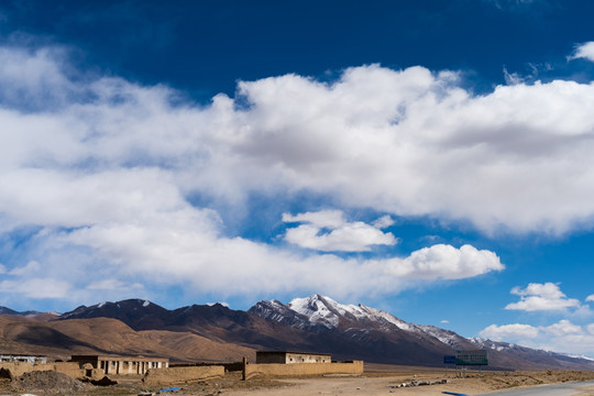 西藏阿里的蓝天白云39