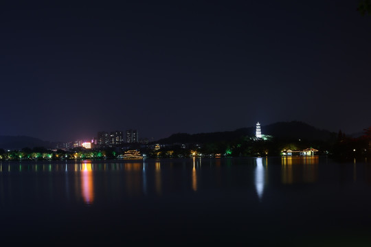 西湖夜景风光