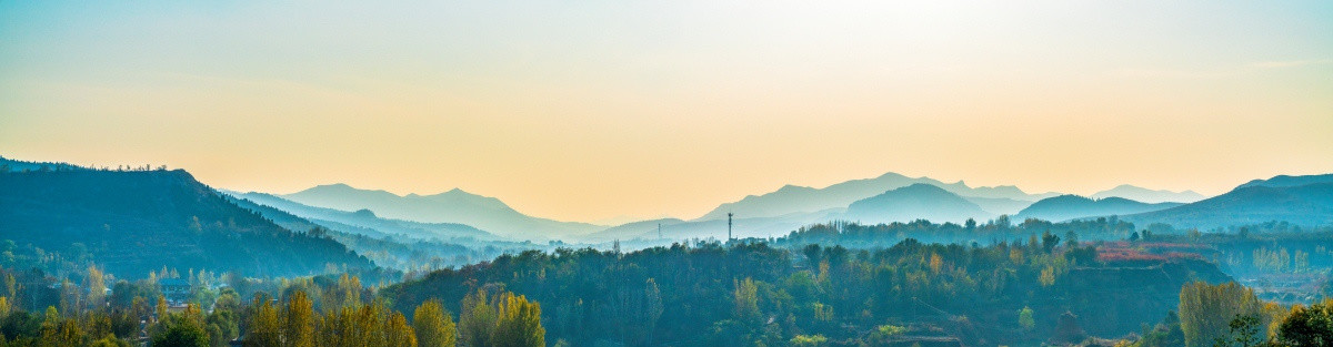 远山秋景