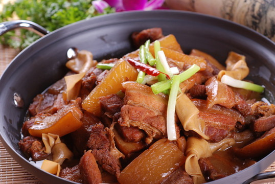 农家焖罐肉
