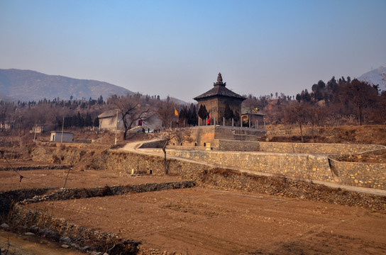 安阳修定寺塔