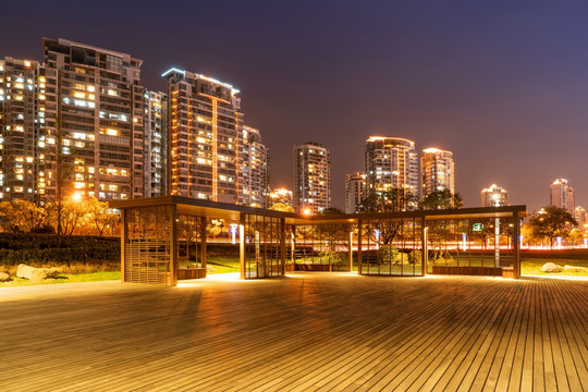 城市住宅区广场夜景